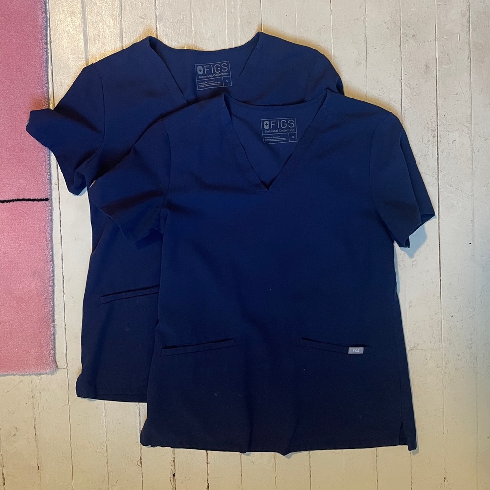 Two Figs Scrub Tops in Navy, size Small Bundle